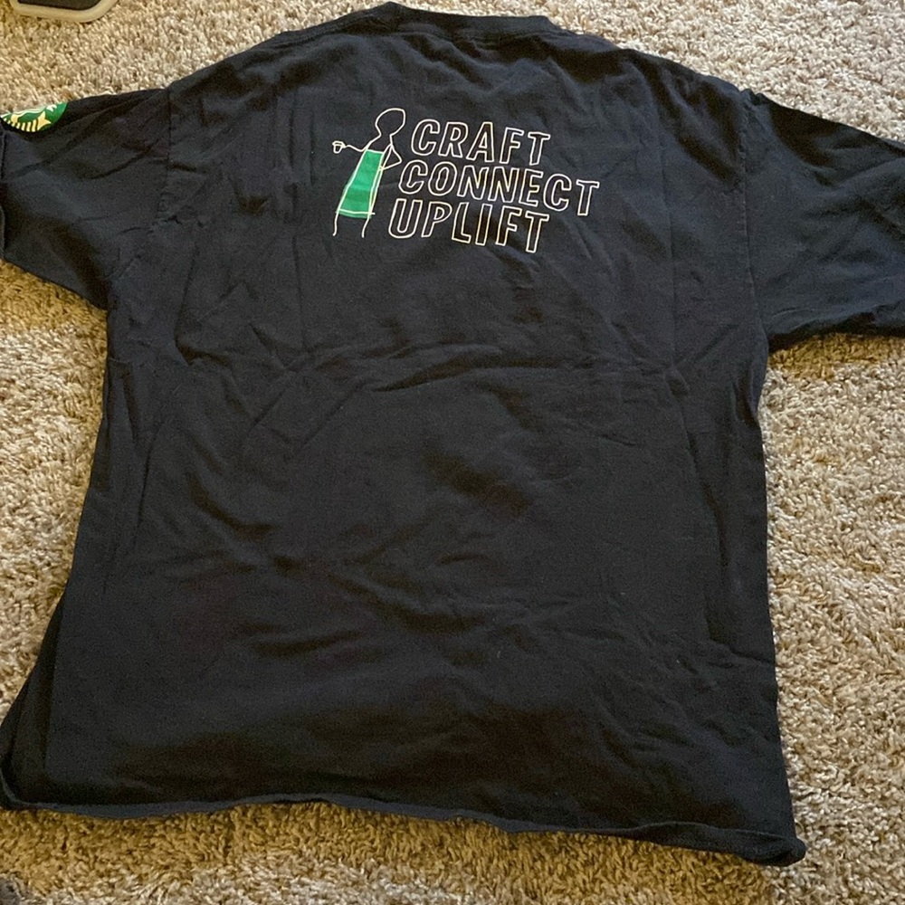 Starbucks tee shirt
Medium